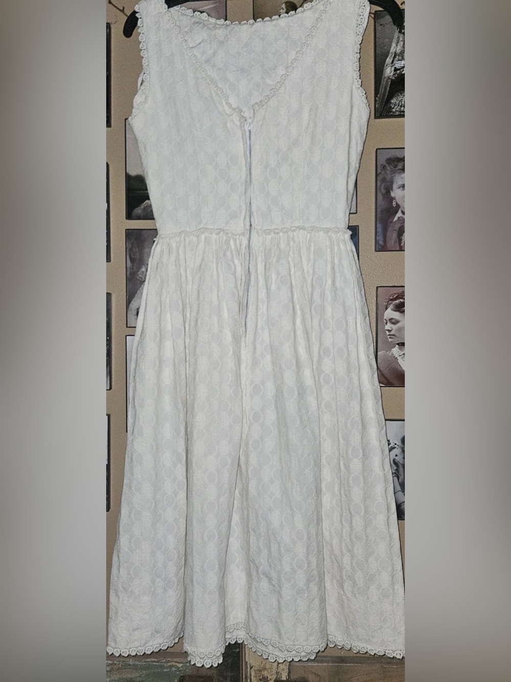 Vintage 1960s Maggi Maid of Lucerne swiss white Jacquard Fit & Flare Dress XXS - Picture 2 of 16
